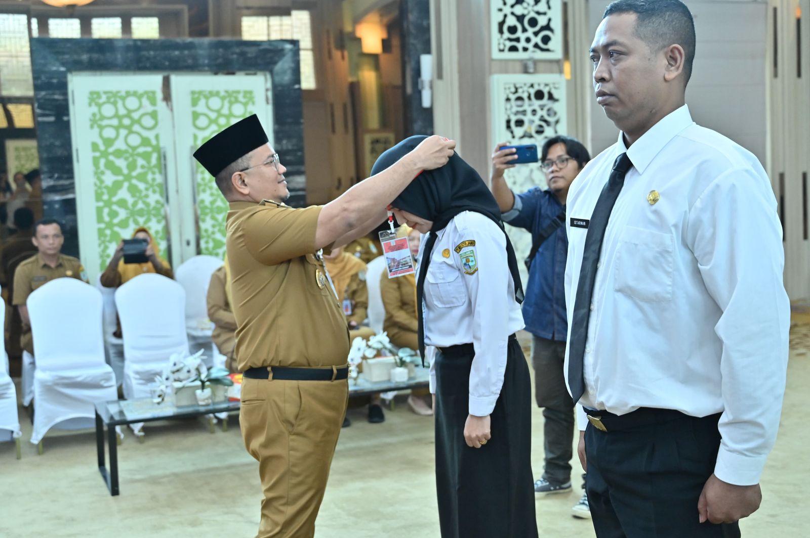 image-content