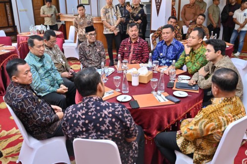 cover Audiensi Bersama Wamen PANRB, Wawako : "Momentum Perkuat Layanan Publik"