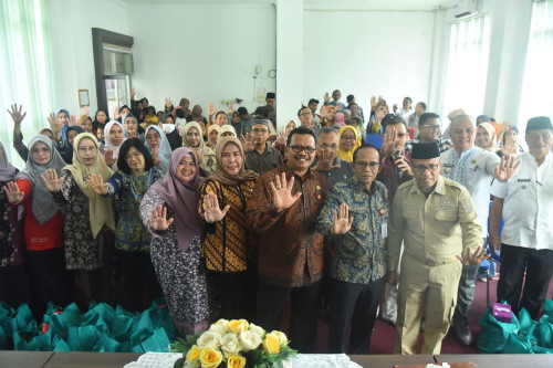 cover Peduli Stunting Pemkot Jambi Berikan Makanan Tambahan Kepada Keluarga Beresiko Stunting