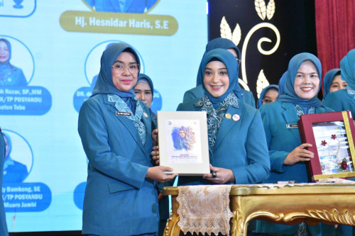 cover Dokter Nadiyah Maulana Resmi Jabat Ketua TP-PKK, Bunda PAUD, Ketua Pembina Posyandu dan Ketua Dekranasda Kota Jambi
