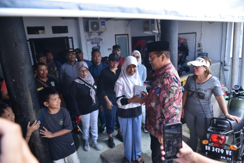 cover Buka Kegiatan Fun Double Boxing, Maulana Apresiasi Kinerja Ketua RT Wilayah Eks Lokalisasi Pucuk