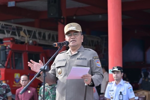 cover Lepas Satgas Pengawasan Antrean BBM Solar, Wali Kota Maulana: Tindak Tegas Bagi Penyalahguna Kebijakan