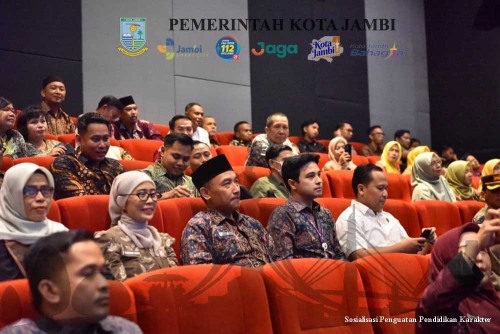 cover Pemkot Jambi Beri Edukasi Pendidikan Karakter Melalui Film Cyberbullying