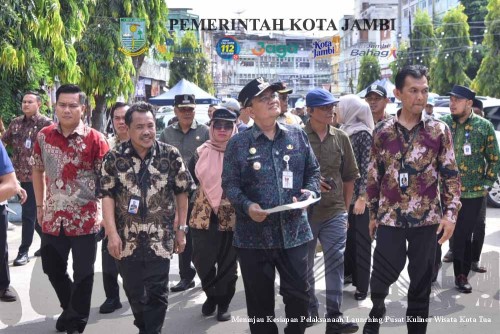 cover Tinjau Persiapan Launching Wisata Kuliner Kota Tua, Wali Kota Maulana Ajak Masyarakat Turut Meramaikan