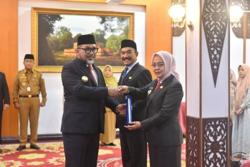 cover Pjs Gubernur Serahkan SK Perpanjangan Pj Wali Kota Jambi, Tekankan Sukseskan Pilkada Serentak
