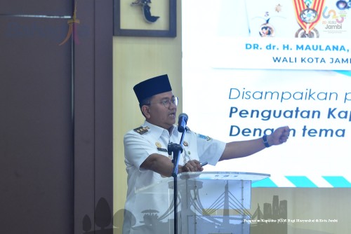 cover Wali Kota Maulana: Kebijakan Kebersihan dan Keamanan Upaya Pemkot Jambi Menjaga HAM di Tengah Masyarakat