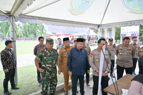 cover Di Balaikota, Polresta Jambi Bersama Bulog, Gelar GPM, Tekan Inflasi dan Salurkan 5 Ton Beras SPHP Bersama Bulog