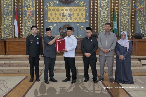 cover Wali Kota Maulana Apresiasi Rekomendasi Pansus Terhadap LKPJ Tahun 2025, Dorong OPD Tingkatkan Kinerja