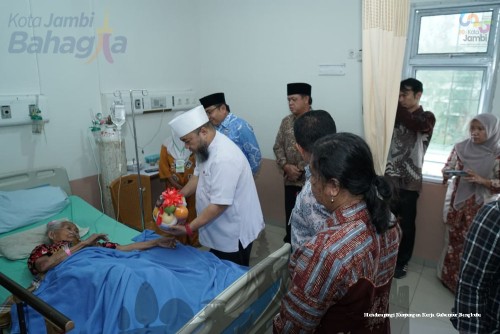 cover Dinilai Berhasil Berikan Kualitas Layanan Kesehatan Dengan Baik, Gubernur Bengkulu Lakukan Kunker di RSUD Abdul Manap Kota Jambi