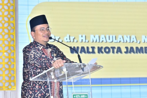 cover Wali Kota Maulana Buka Workshop Emak-emak Matic (Melek Digital)