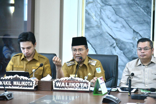 cover Gerak Cepat Tangani Banjir, Wako Maulana : "Prinsipnya, ada dana atau tidak kita kerjakan untuk kepentingan rakyat"