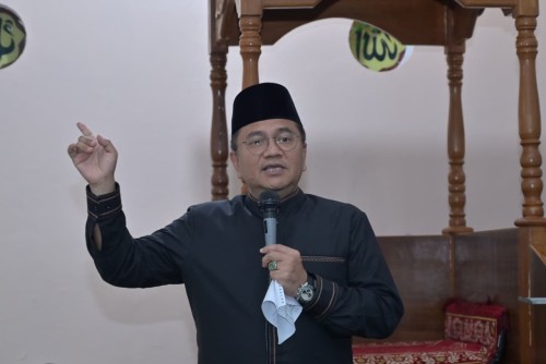 cover Perkuat Akhlak Generasi Muda, Wali Kota Maulana Beri Bantuan Akses Wifi Gratis di Tempat Ibadah