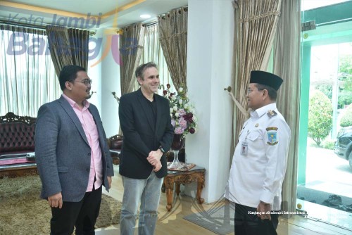 cover Wujudkan Pembangunan Berbasis Riset dan Pengembangan Tata Kelola Pelayanan Publik, Pemkot Jambi Gandeng Profesor Dari Slovenia