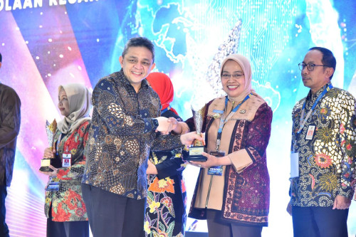 cover Apresiasi Kelola Keuangan Daerah, Kemendagri Anugerahi Kota Jambi APBD AWARD'2024