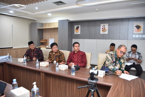 cover Wali Kota Jambi Paparkan Program Kota Tangguh Dalam Wujudkan Layanan Transportasi Publik Ramah Lingkungan