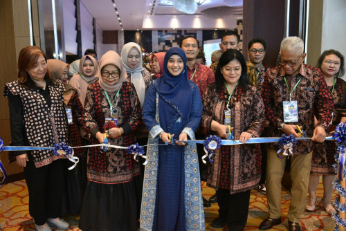 cover Ketua TP PKK Kota Jambi Nadiyah Maulana Buka Sumatera Scientific Annual Meeting (SSAM) XIV