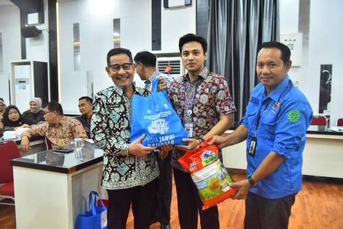 cover Wawako Diza Resmi Launching Program “Sembako Bahagia”, Gebrakan Awal BUMD PT. Siginjai Sakti di Kepemimpinan Baru