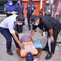 cover Jukir Teladan Diberi Emas