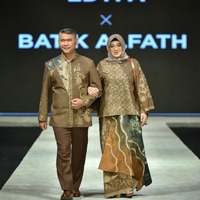 cover Dukung Penuh IKM Jambi, Fasha Melenggang di Indonesia Fashion Week