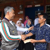 cover Pimpin Misi Kemanusiaan, Fasha Salurkan Bantuan Untuk Teluk Majelis