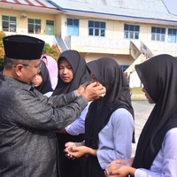 cover Intervensi Spesifik Atasi "Stunting", Wawako Maulana Gelar Aksi Bergizi di Sekolah