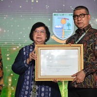 cover Kepemimpinan Pro Lingkungan, Fasha Bawa Kota Jambi Raih Penghargaan Nirwasita Tantra