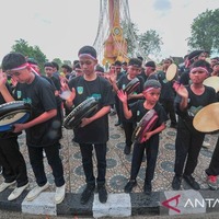 cover Rekor MURI penabuh Kompangan
