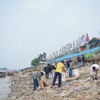 cover World Cleanup Day Kota Jambi, Ratusan Peserta Bersihkan Bantaran Sungai Batanghari
