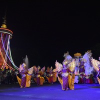 cover Pluralisme Kota Jambi Semarakkan Karnaval Angso Duo di Tugu Keris